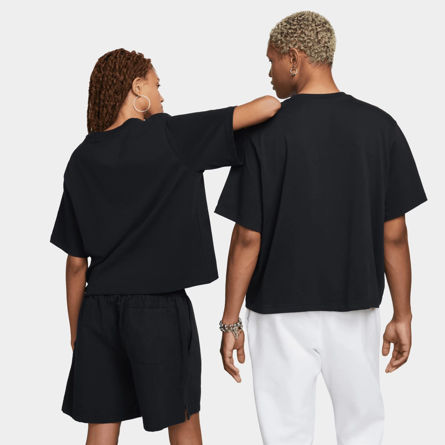 Nike Sportswear Women's Essentials Boxy T-shirt Black / White 4 Nike Sportswear Women's Essentials Boxy T-shirt Black / White - Image 2