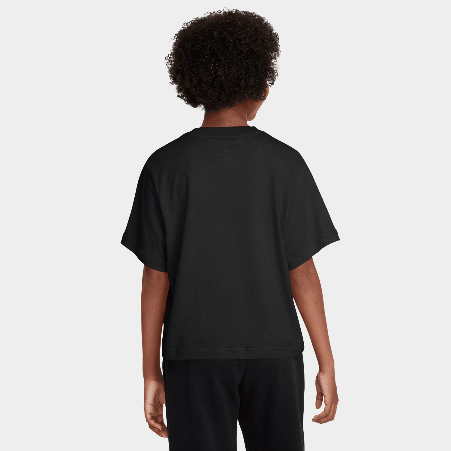 Nike Junior GIrls' Essential Boxy T-shirt / Black - Image 2