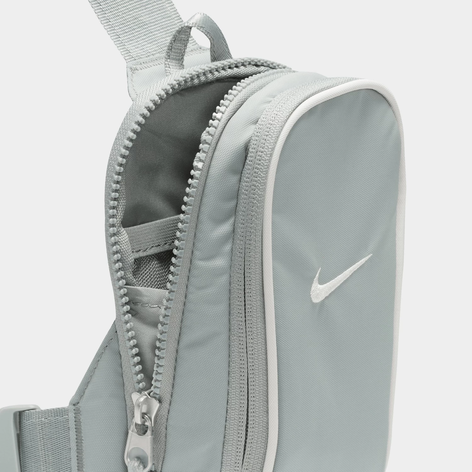 Nike Sportswear Essentials Crossbody Bag Mica Green / Mica Green - Light Bone 8 Nike Sportswear Essentials Crossbody Bag Mica Green / Mica Green - Light Bone - Image 6