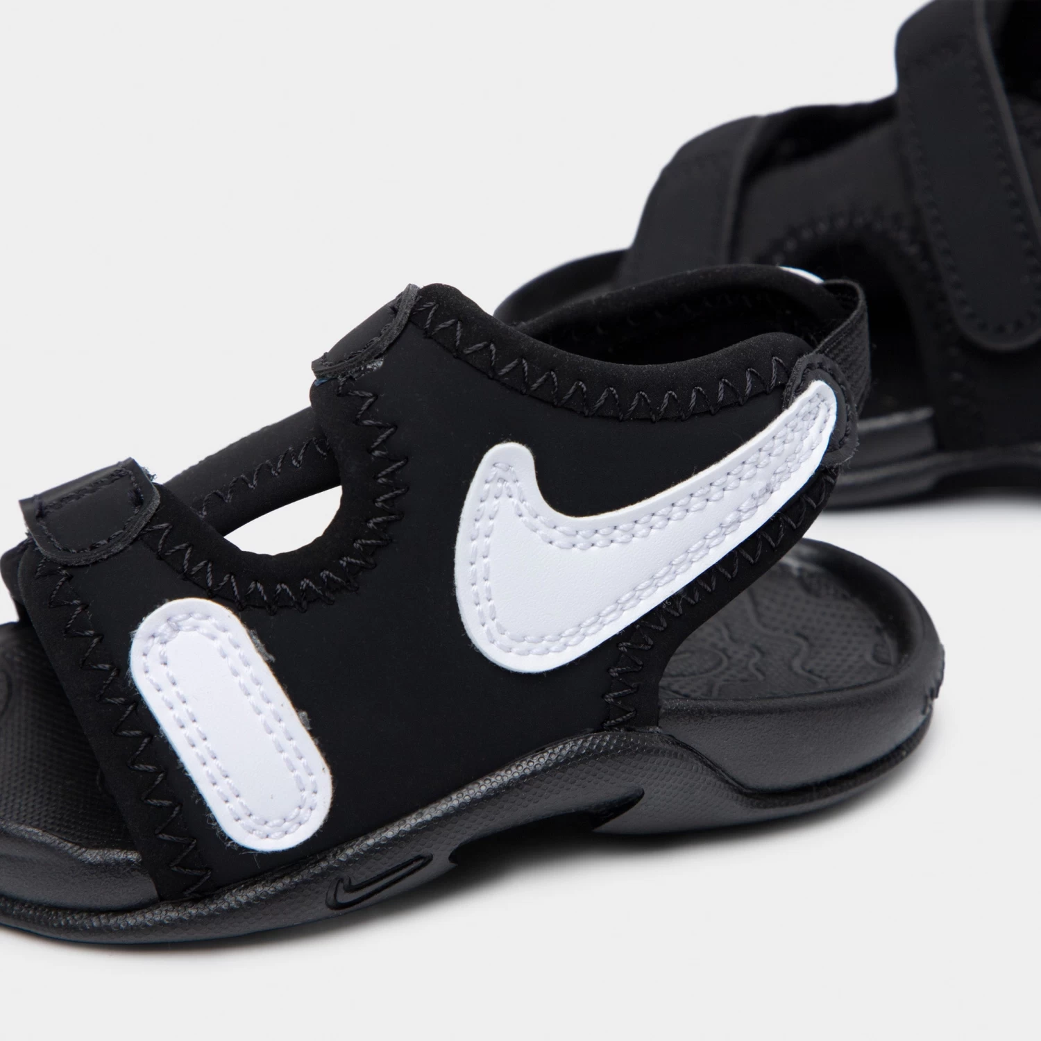Nike Sunray Protect 6 TD Black / White 5 Nike Sunray Protect 6 TD Black / White - Image 3