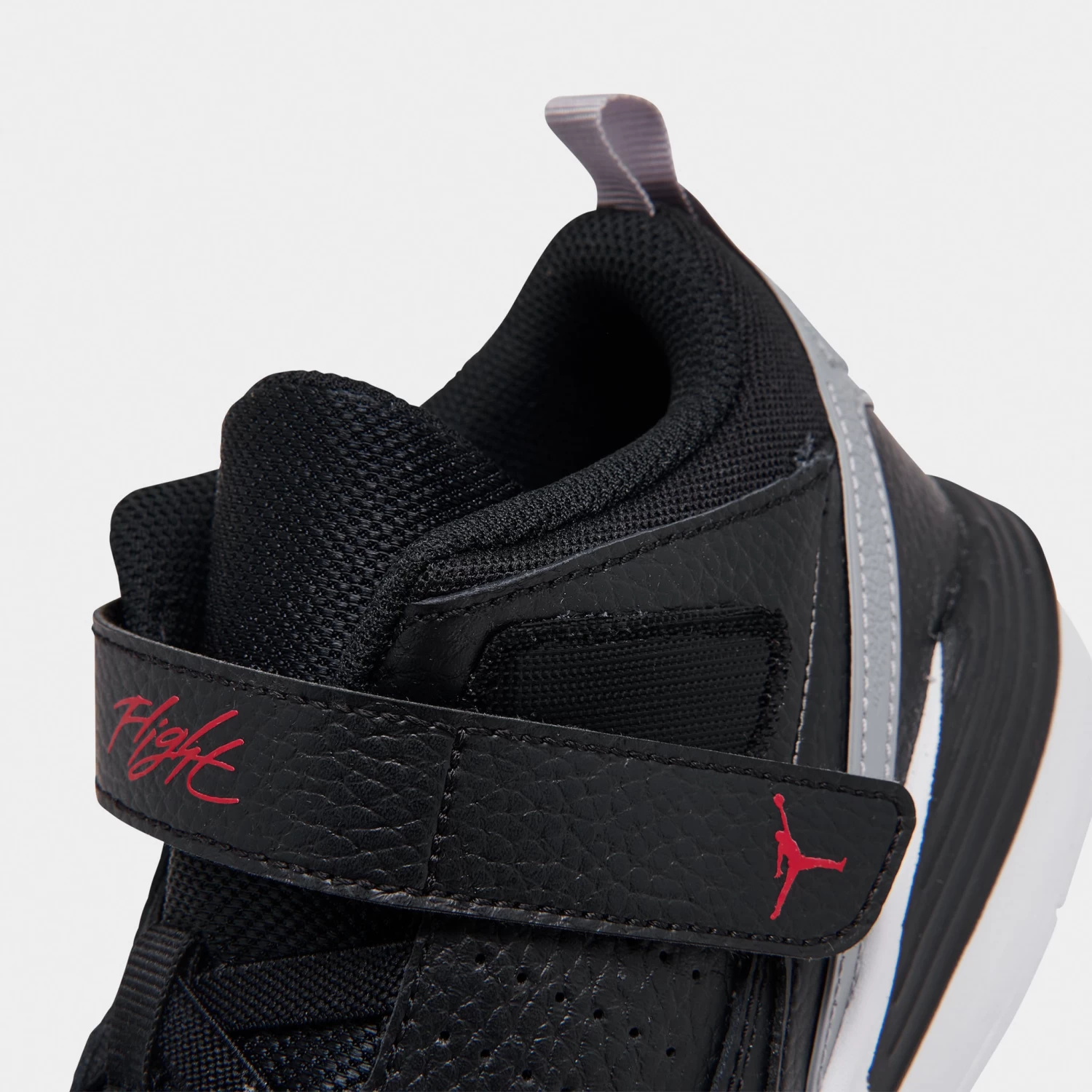 Jordan Max Aura 5 TD Black / University Red - White - Image 3