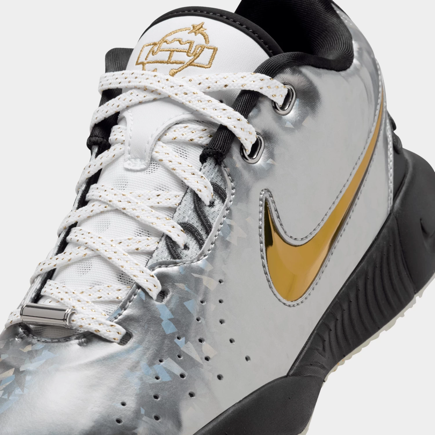 Nike LeBron 21 GS Metallic Silver / Metallic Gold - Black - Image 3