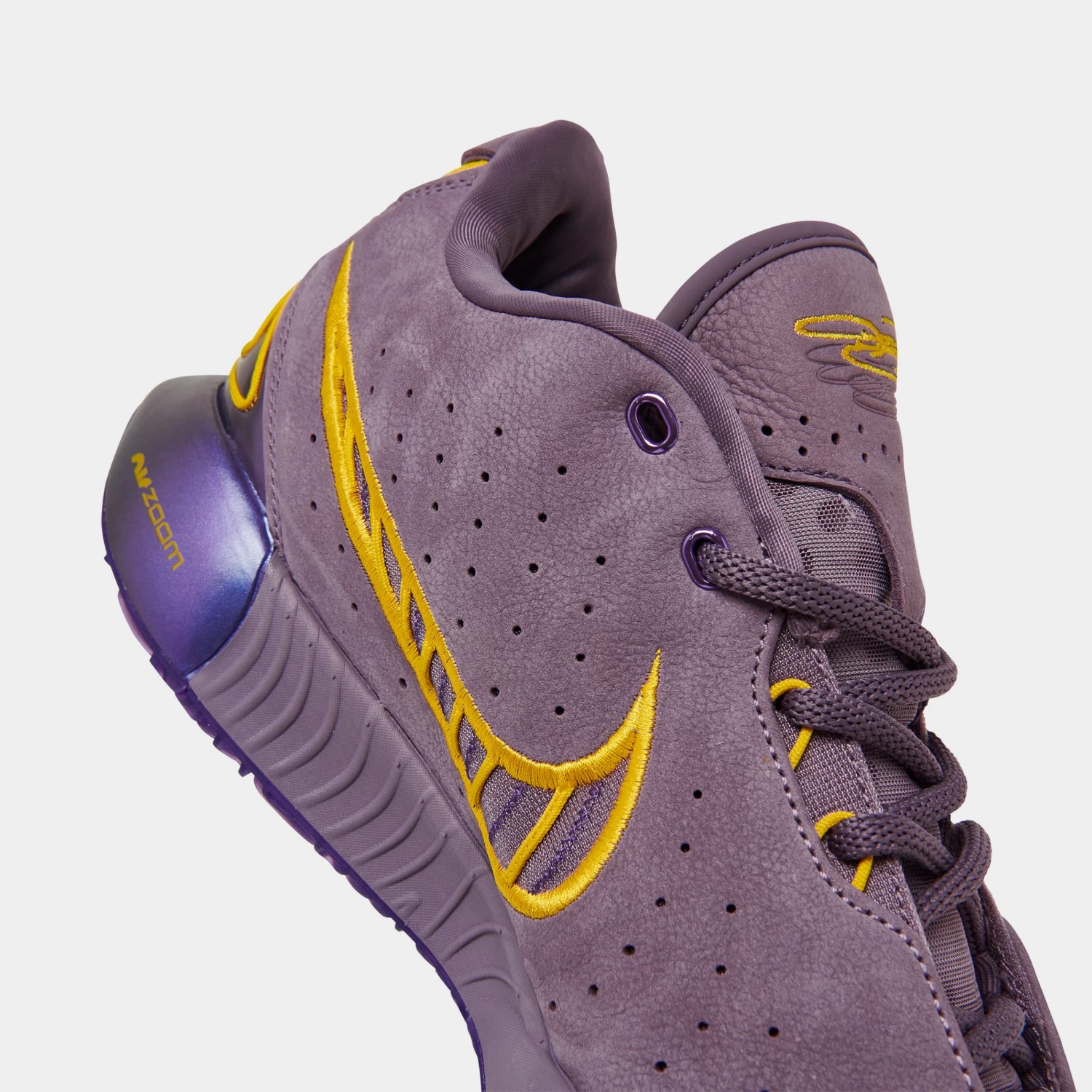 Nike LeBron 21 Violet Dust / University Gold 5 Nike LeBron 21 Violet Dust / University Gold - Image 3