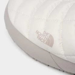 The North Face Women's ThermoBall' Traction Mule V Gardenia White / Silver Grey -Sports Fashion Clothing Store NF0A3V1H32F thermoballtm traction mule v 6