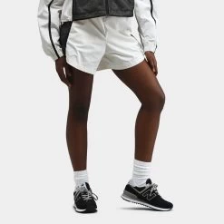 The North Face Women's 2000 Mountain Light Wind Shorts / White Dune -Sports Fashion Clothing Store NF0A870ZQLI1 the north face women s 2000 mountain light wind shorts set D