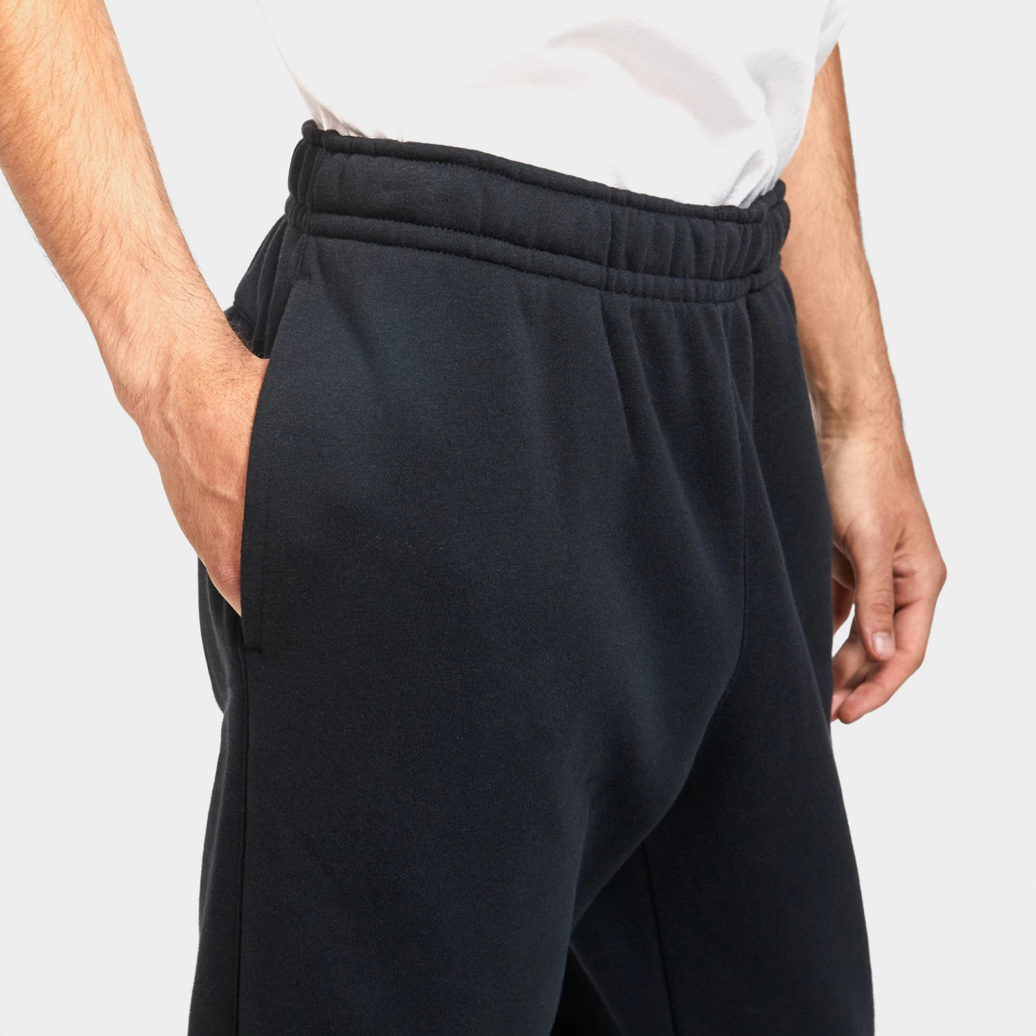 Nike Sportswear Club Fleece Joggers Black / Black - White - Image 4