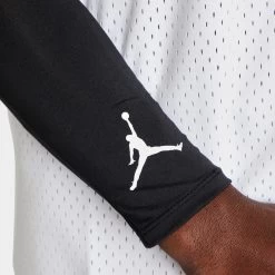 Nike Jordan Shooter Sleeves Black / White -Sports Fashion Clothing Store jks04010sm jordan shooter sleeves B f1e0779b 8b20 4440 a72b 395a0da47031