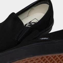 Vans Classic Slip-On Black / Black -Sports Fashion Clothing Store vn000eyebka vans classic slip on black black 6